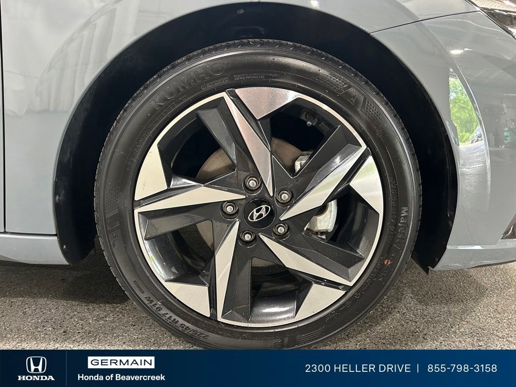 Used 2022 Hyundai Elantra Limited FWD image 12