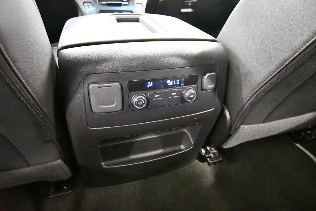 Used 2018 Chevrolet Tahoe LT AWD/4WD image 15
