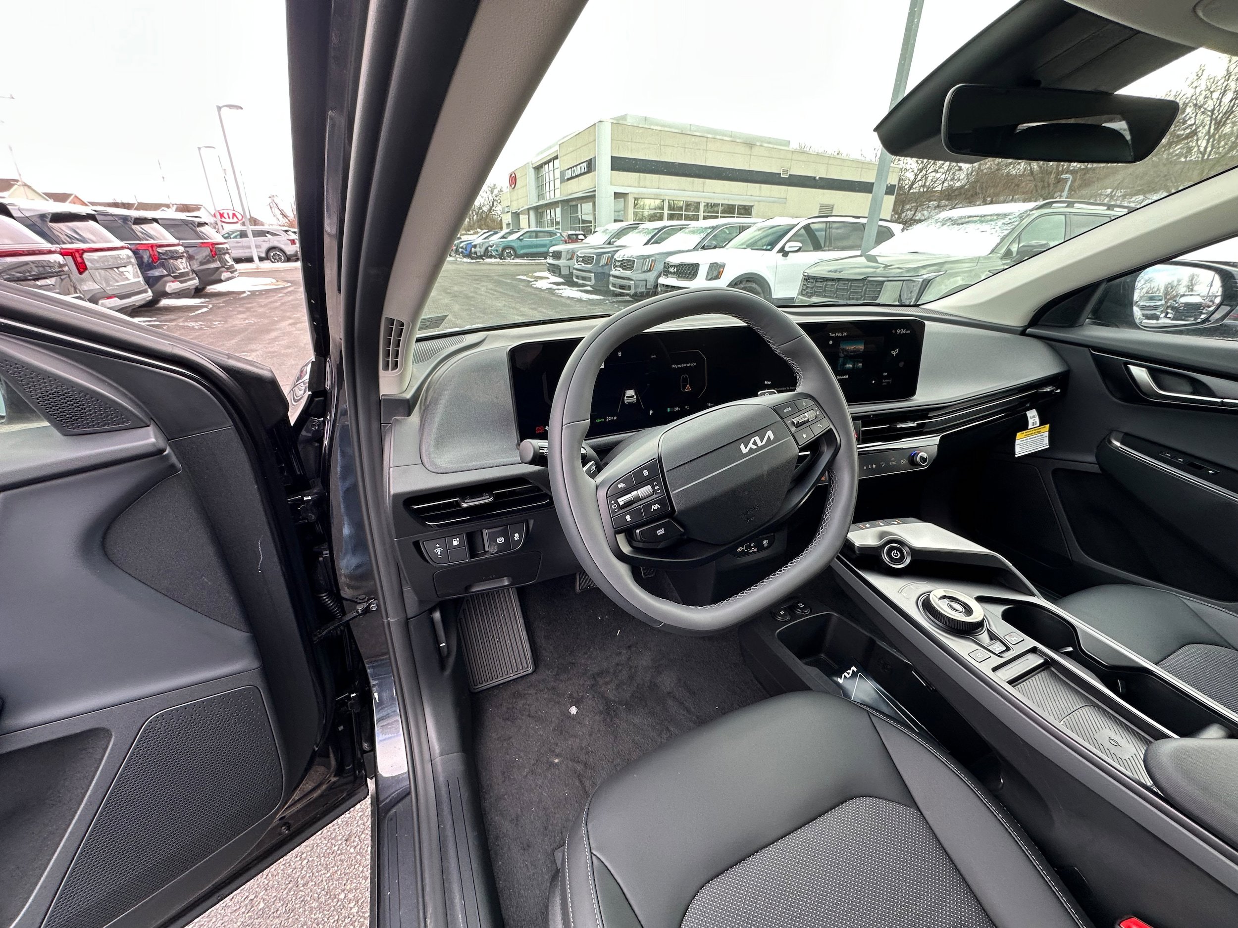 New 2025 Kia EV6 Light image 33