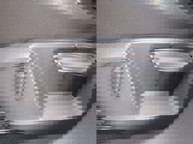 Used 2017 Volkswagen Tiguan S image 16