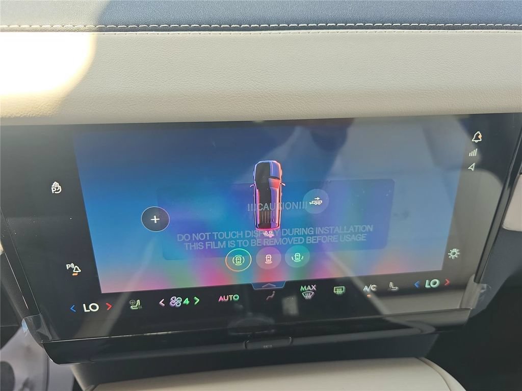 New 2027 Lincoln Navigator Premiere RWD image 16