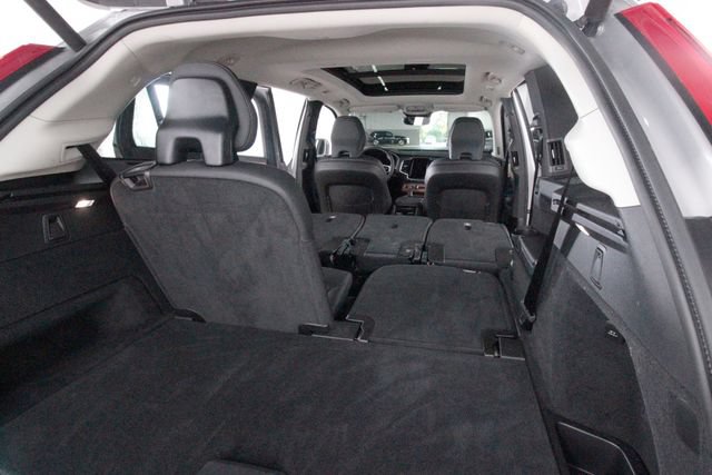 Certified 2025 Volvo XC90 B5 Plus w/ Protection Package Premier AWD/4WD image 46