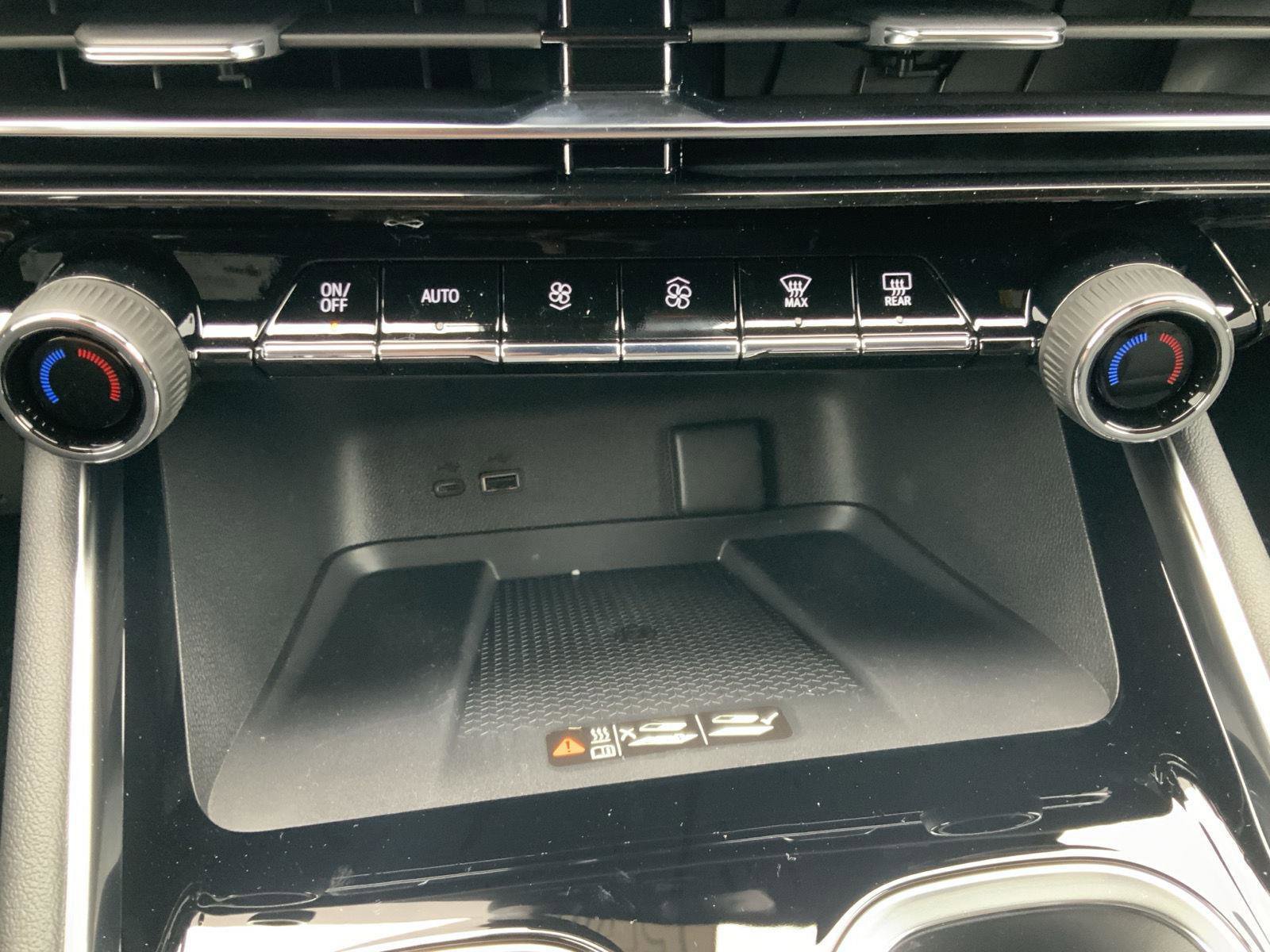 New 2026 Chevrolet Traverse Z71 w/ Driver Confidence Package image 24