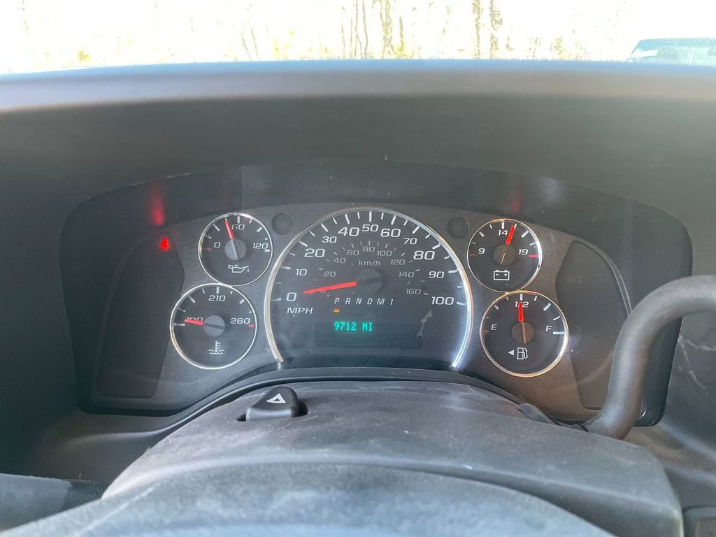 Used 2023 Chevrolet Express 3500 w/ Power Convenience Package RWD image 18