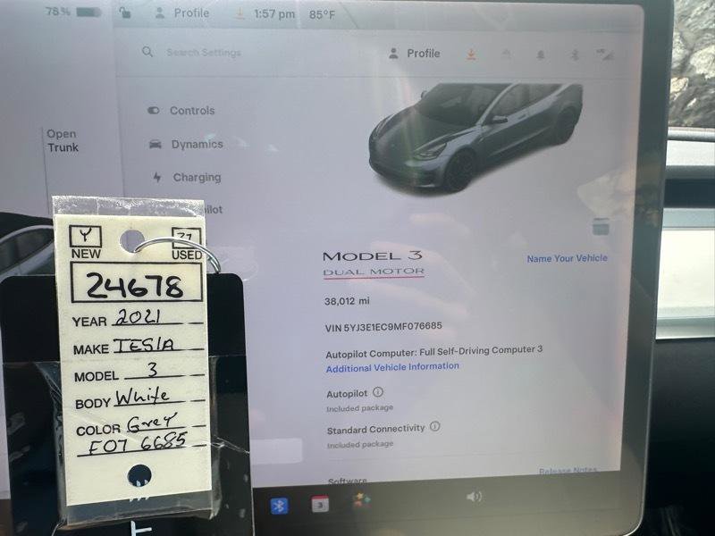 Used 2021 Tesla Model 3 Performance image 3