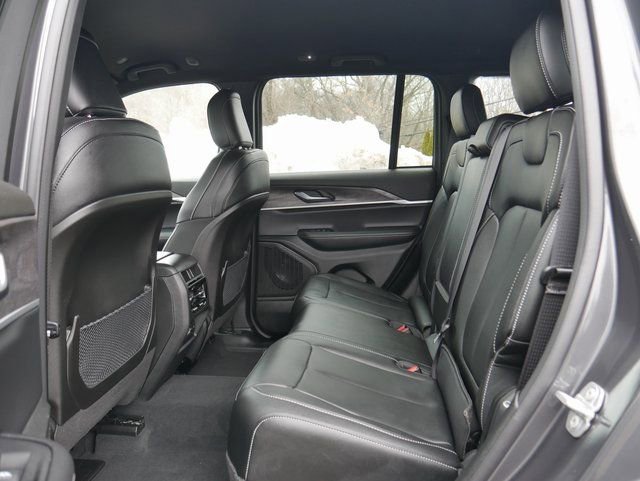 Used 2025 Jeep Grand Cherokee Limited w/ Trailer Tow Package image 14