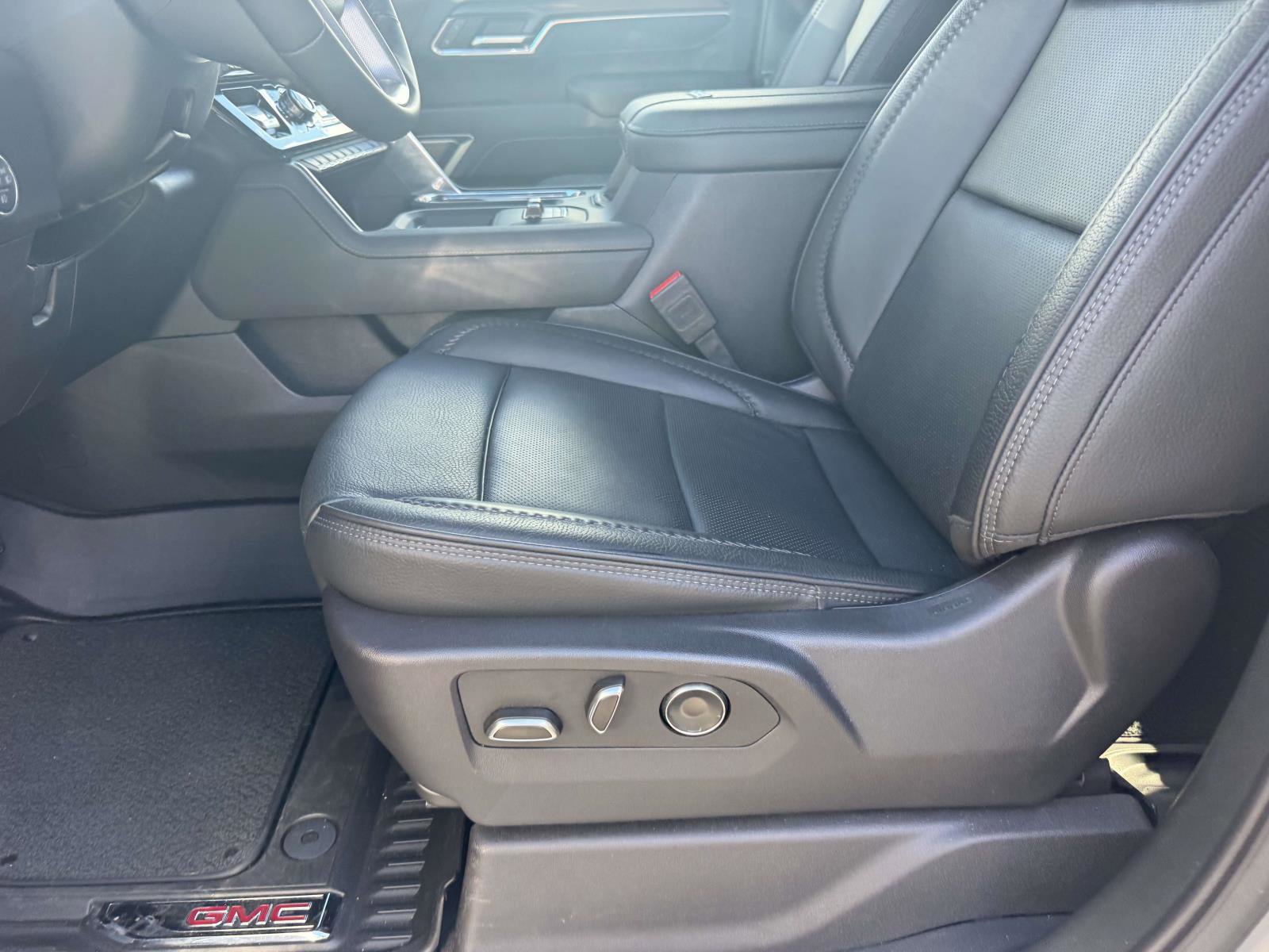 Used 2025 GMC Sierra 2500 Denali w/ Denali Reserve Package image 21