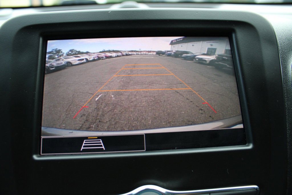 Used 2024 Chevrolet Equinox LS w/ Driver Confidence II Package FWD image 20