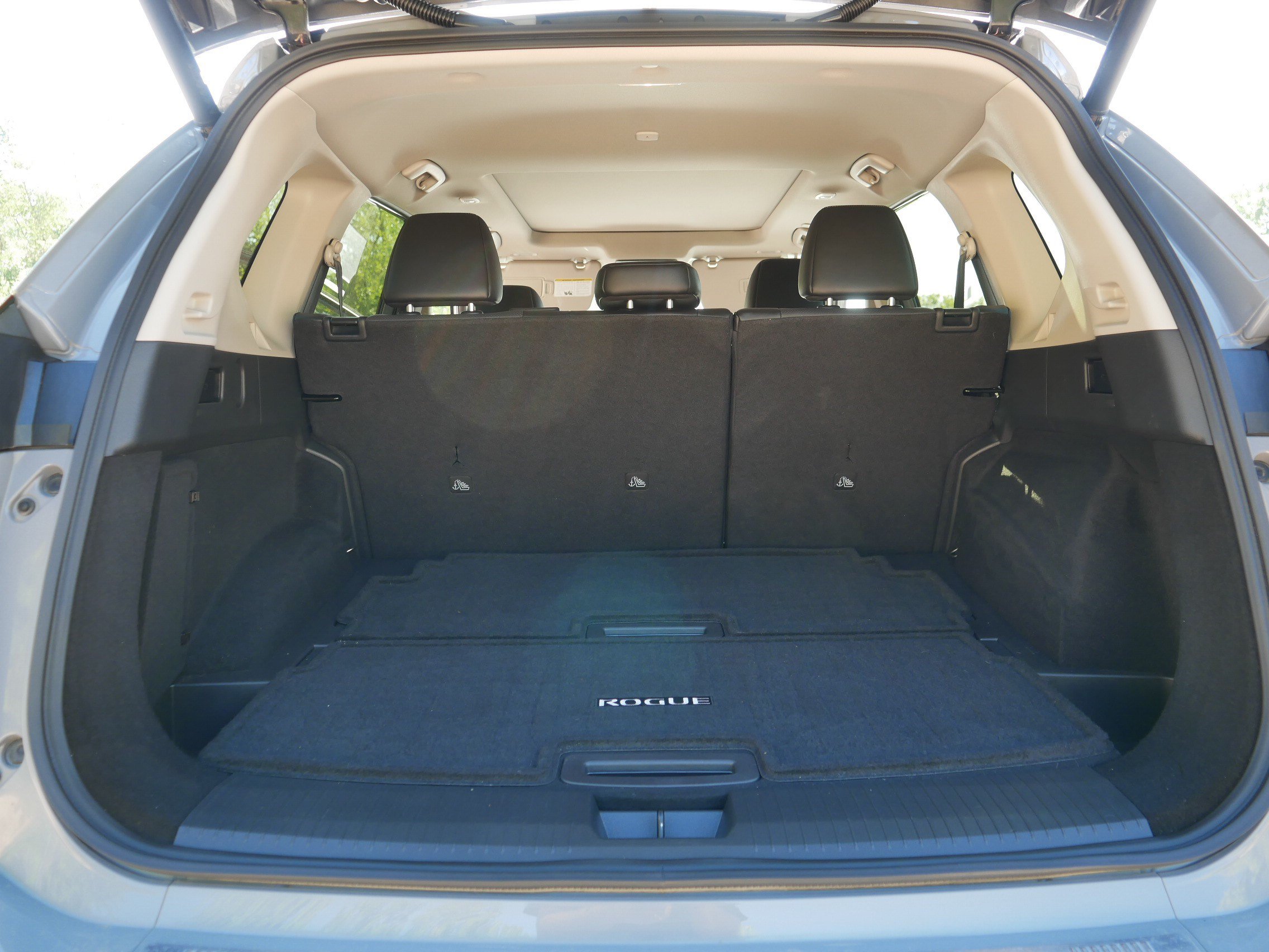 Certified 2025 Nissan Rogue Platinum w/ Platinum Premium Package AWD/4WD image 18