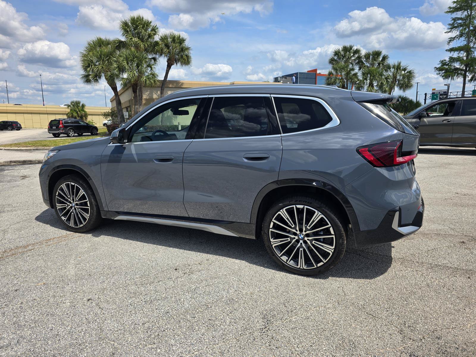New 2026 BMW X1 xDrive28i w/ Technology Package AWD/4WD image 5