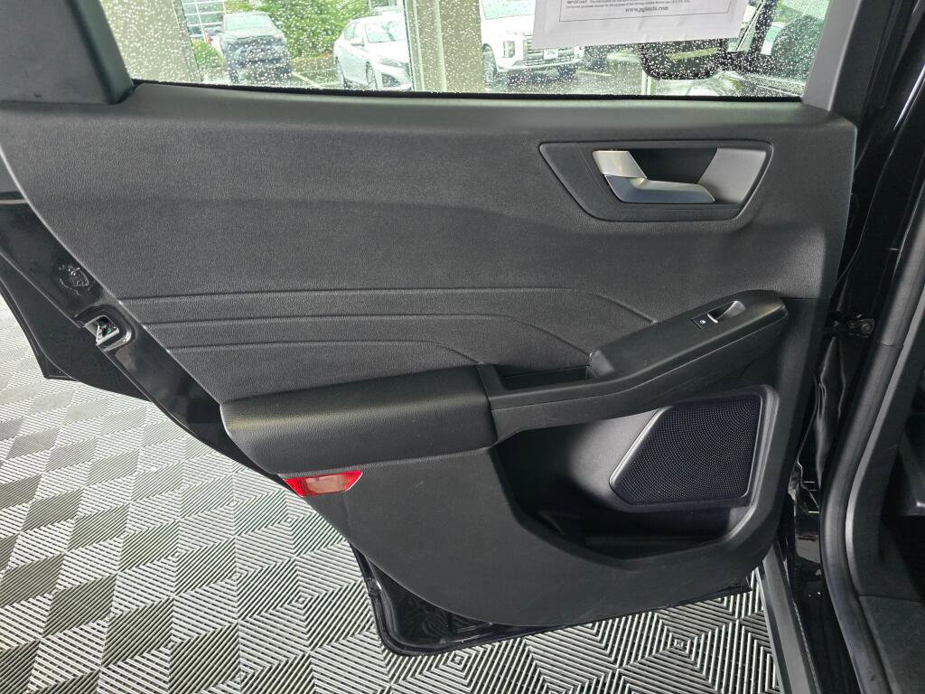 Used 2024 Ford Escape Platinum image 34