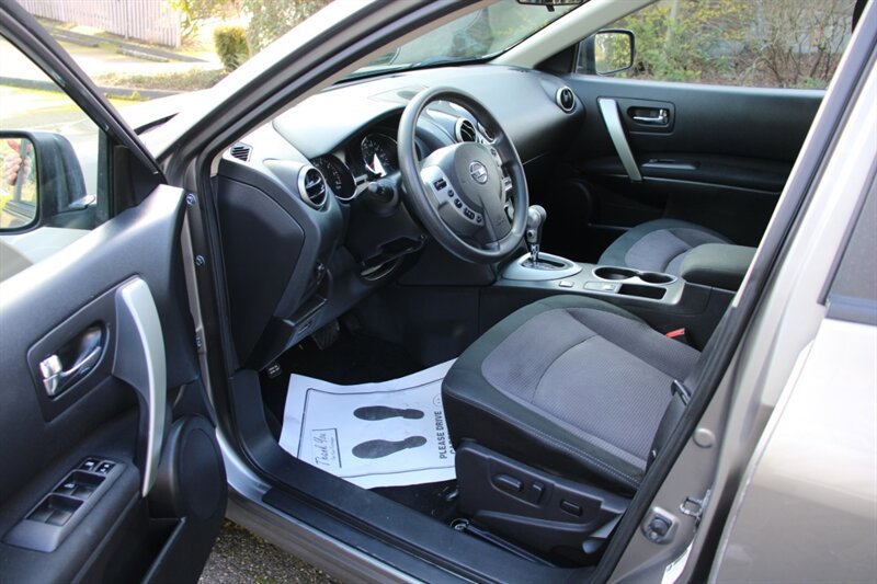 Used 2013 Nissan Rogue SV w/ Premium Pkg AWD/4WD image 5