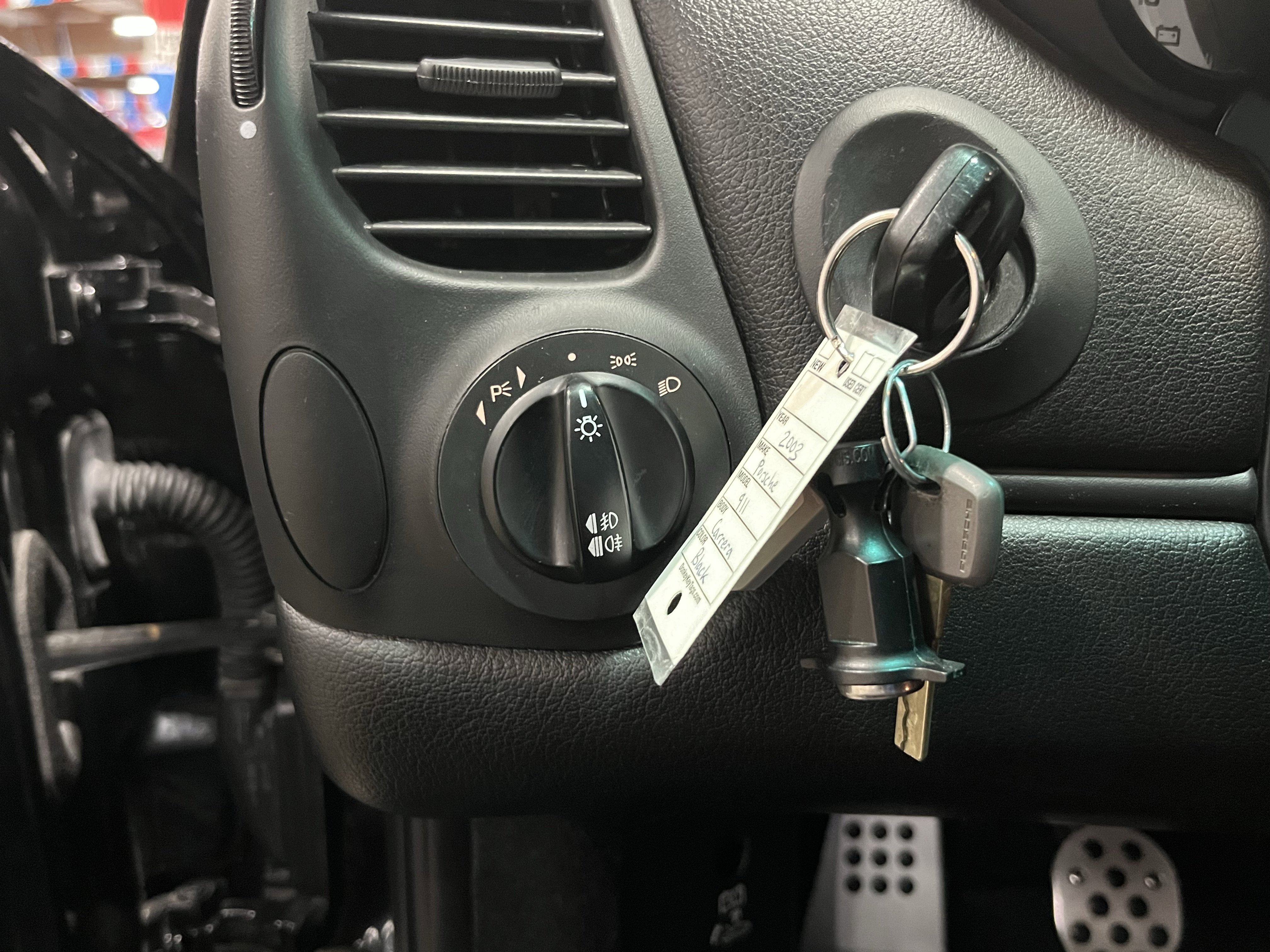 Used 2003 Porsche 911 Carrera image 19