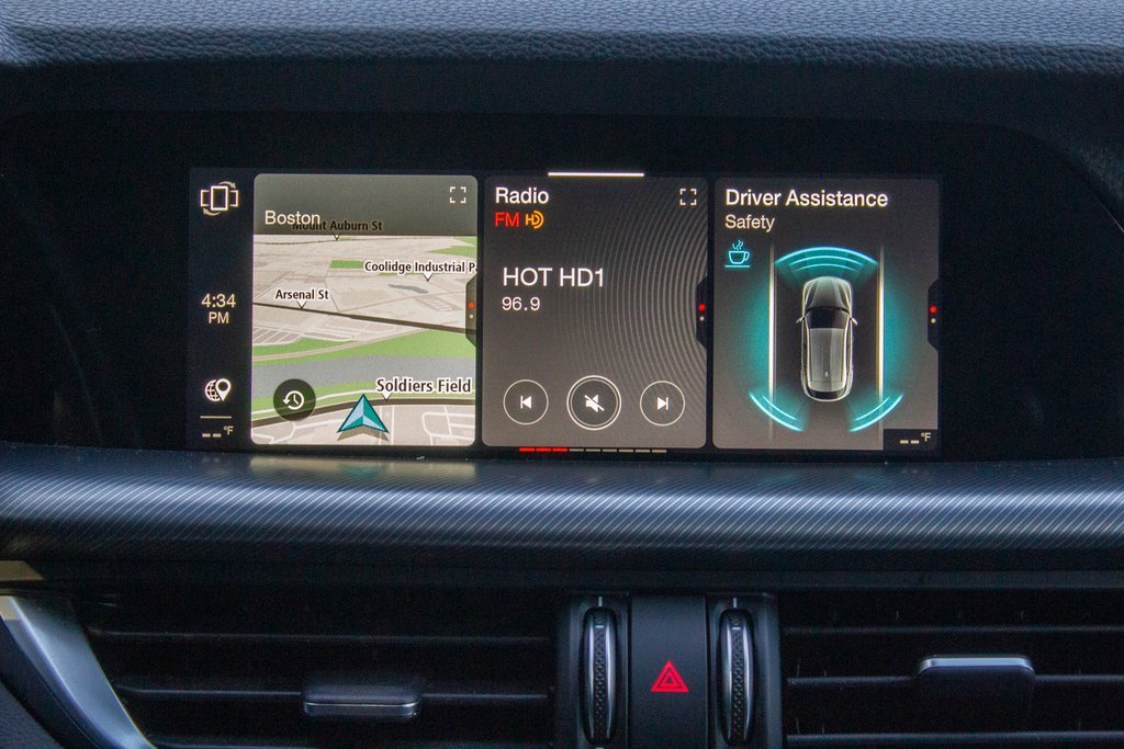 Used 2025 Alfa Romeo Stelvio Sprint w/ Veloce Package image 16