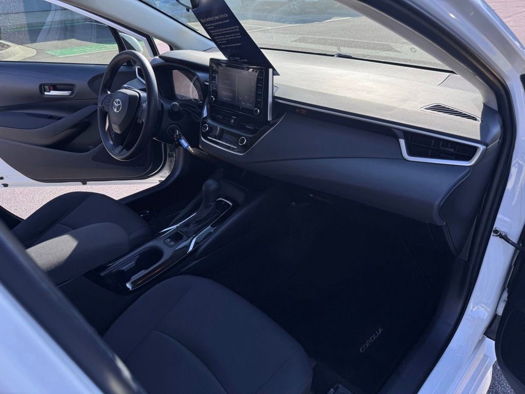 Used 2020 Toyota Corolla LE FWD image 21