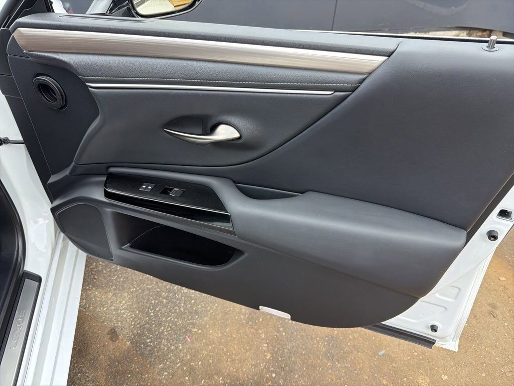 Used 2024 Lexus ES 350 F Sport w/ Technology Package FWD image 26