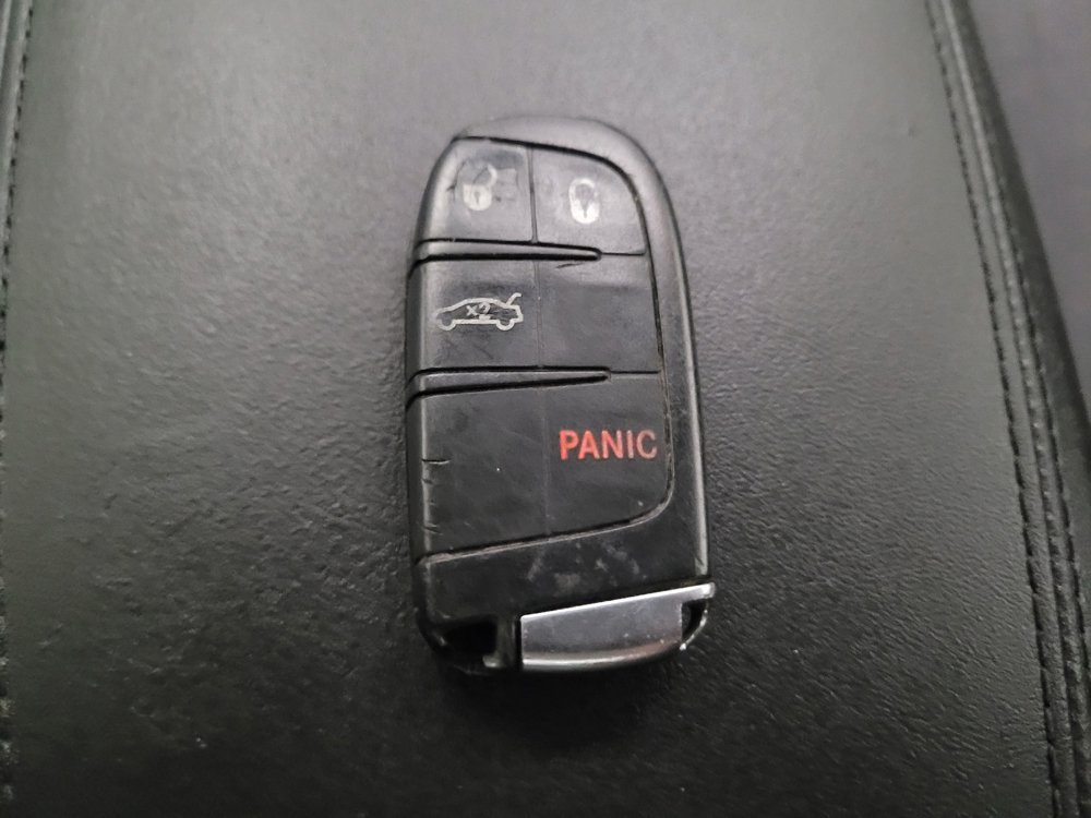 Used 2015 Chrysler 200 Limited FWD image 32