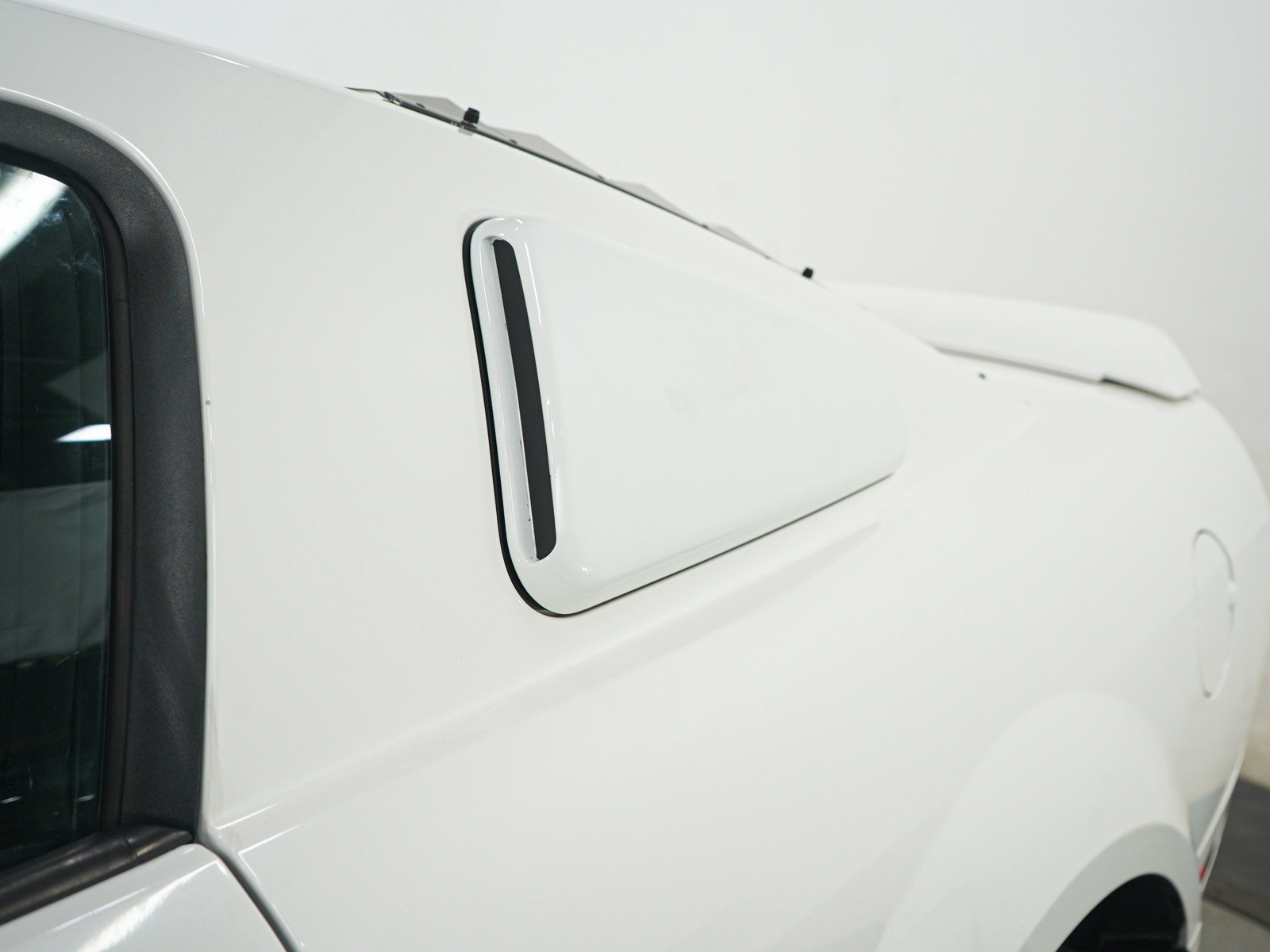 Used 2009 Ford Mustang Shelby GT500 RWD image 12