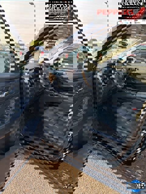 Used 2025 Nissan Rogue SL w/ Tech Package image 6