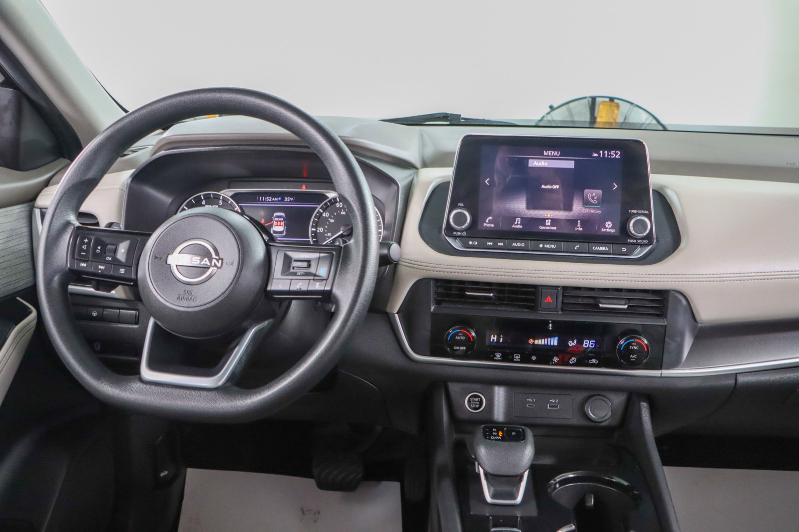 Used 2023 Nissan Rogue SV image 17