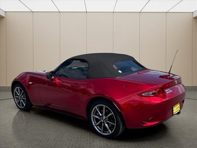 Used 2023 MAZDA MX-5 Miata Grand Touring w/ Weather Package RWD image 4