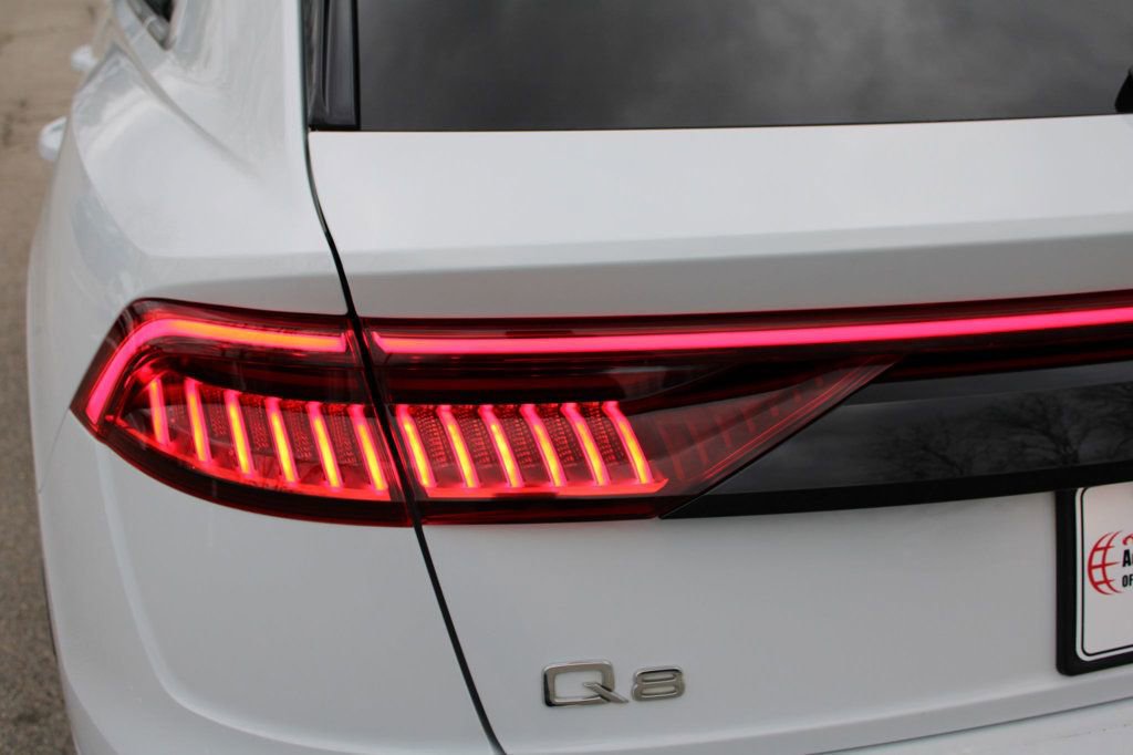 Used 2019 Audi Q8 Premium image 10