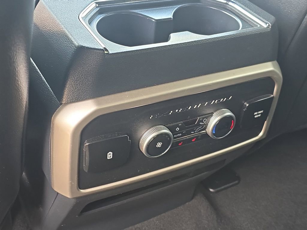 Used 2024 Ford Expedition Limited image 18