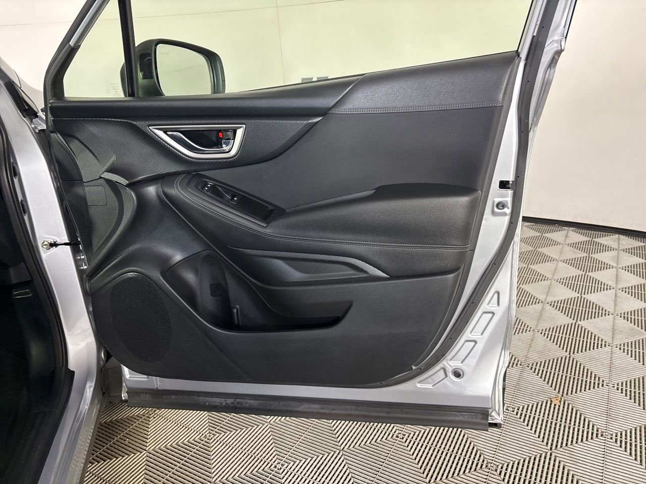 Used 2023 Subaru Forester Premium image 29