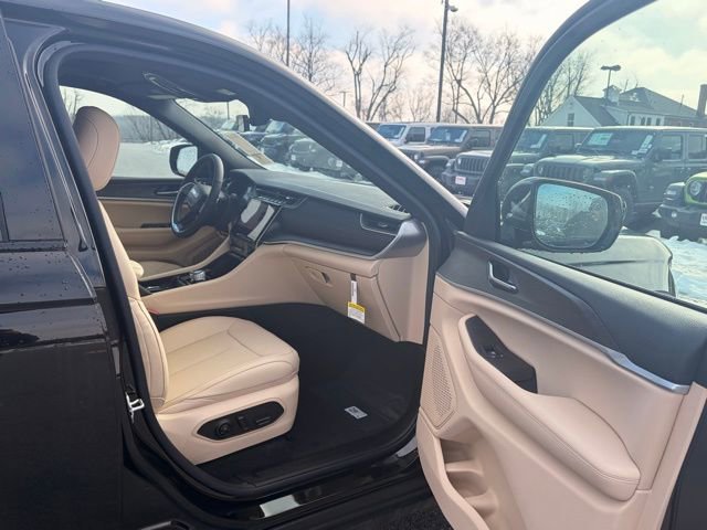 New 2025 Jeep Grand Cherokee Limited AWD/4WD image 29