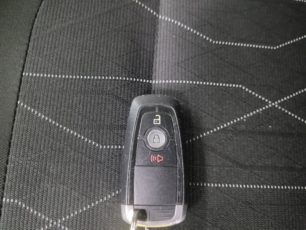 Used 2019 Ford EcoSport SE w/ SE Convenience Package image 32