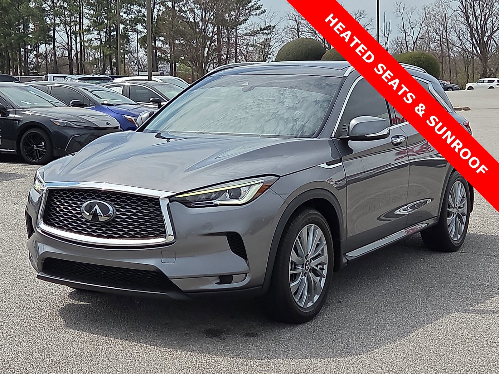 Used 2023 INFINITI QX50 Luxe FWD image 2