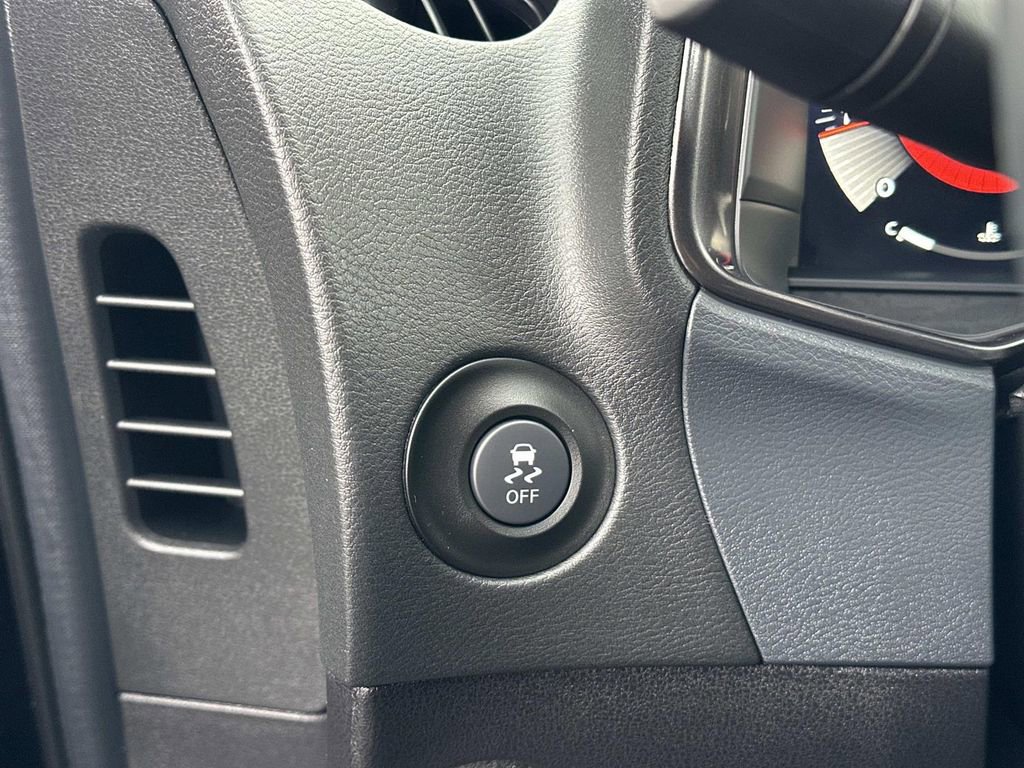 Used 2024 Nissan Z Performance w/ Floor Mat Package image 18