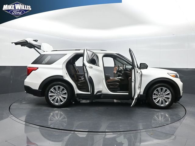 Used 2023 Ford Explorer King Ranch w/ Technology Package image 27