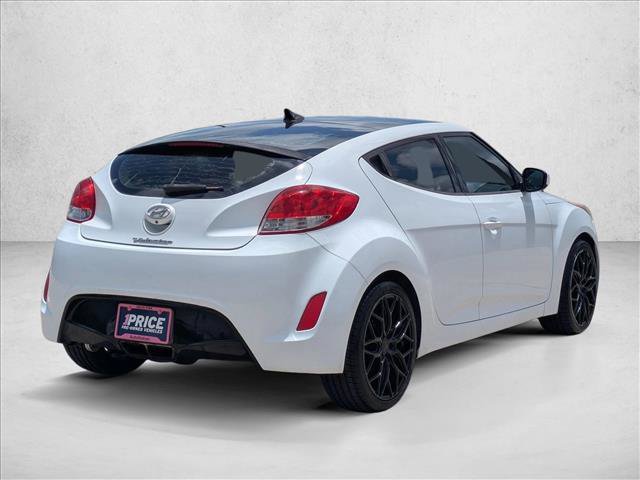 Used 2016 Hyundai Veloster w/ Option Group 02 FWD image 5