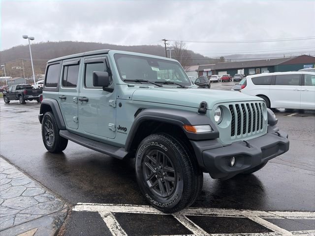 Used 2024 Jeep Wrangler Sport S image 3