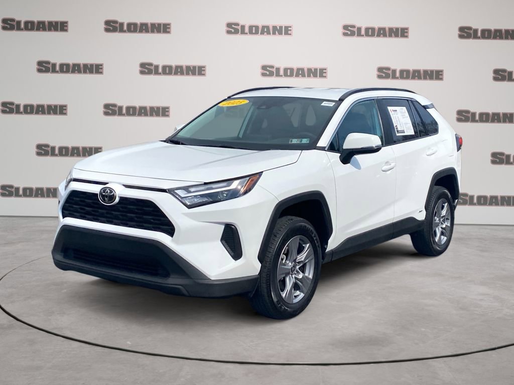 Used 2025 Toyota RAV4 XLE image 1