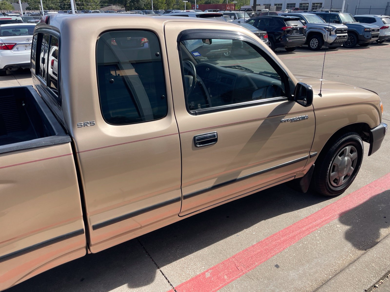 Used 1998 Toyota Tacoma 2WD Xtracab V6 image 6
