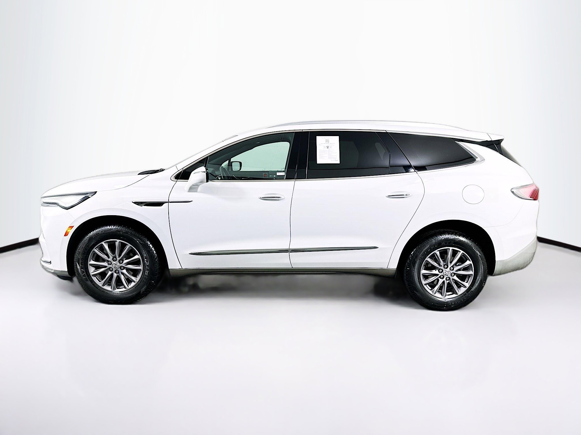 Used 2023 Buick Enclave Essence w/ LPO, Cargo Package image 4