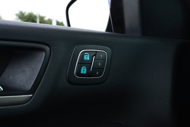 Used 2022 Ford Escape SEL w/ Technology Package FWD image 22