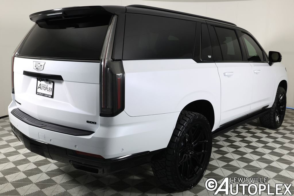 Used 2026 Cadillac Escalade ESV Platinum Sport w/ LPO, ONYX Package AWD/4WD image 5