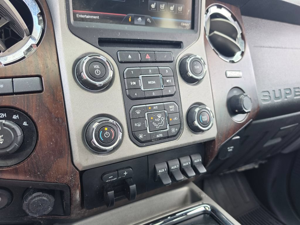 Used 2016 Ford F250 Lariat w/ Lariat Ultimate Package AWD/4WD image 26
