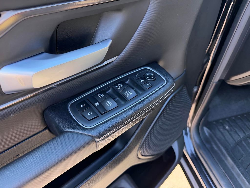 Used 2020 RAM 1500 Rebel image 20