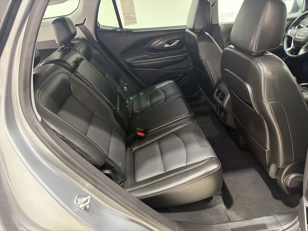 Used 2024 GMC Terrain SLT AWD/4WD image 29