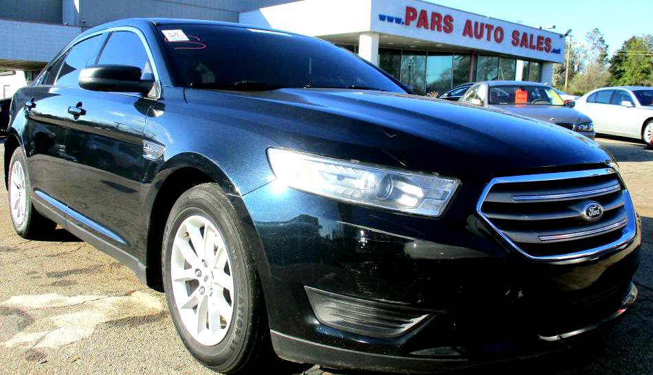 Used 2014 Ford Taurus SE FWD image 1