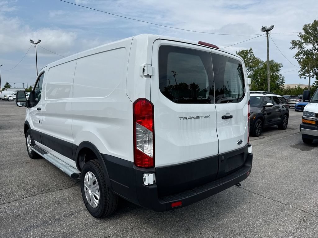 Used 2025 Ford Transit 250 Low Roof w/ Exterior Upgrade Package RWD image 3