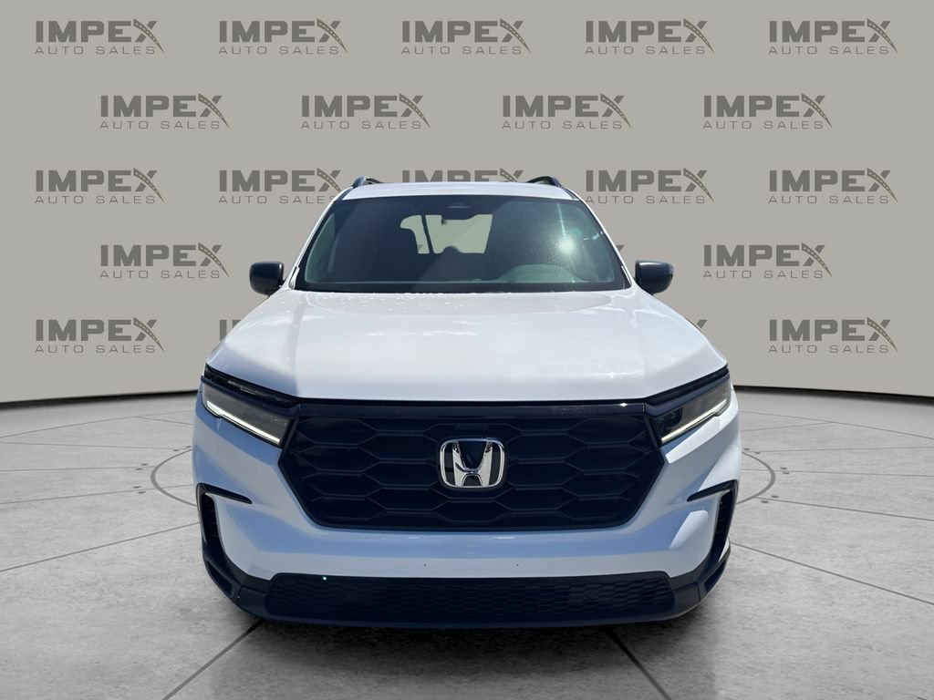 Used 2025 Honda Pilot Sport image 7