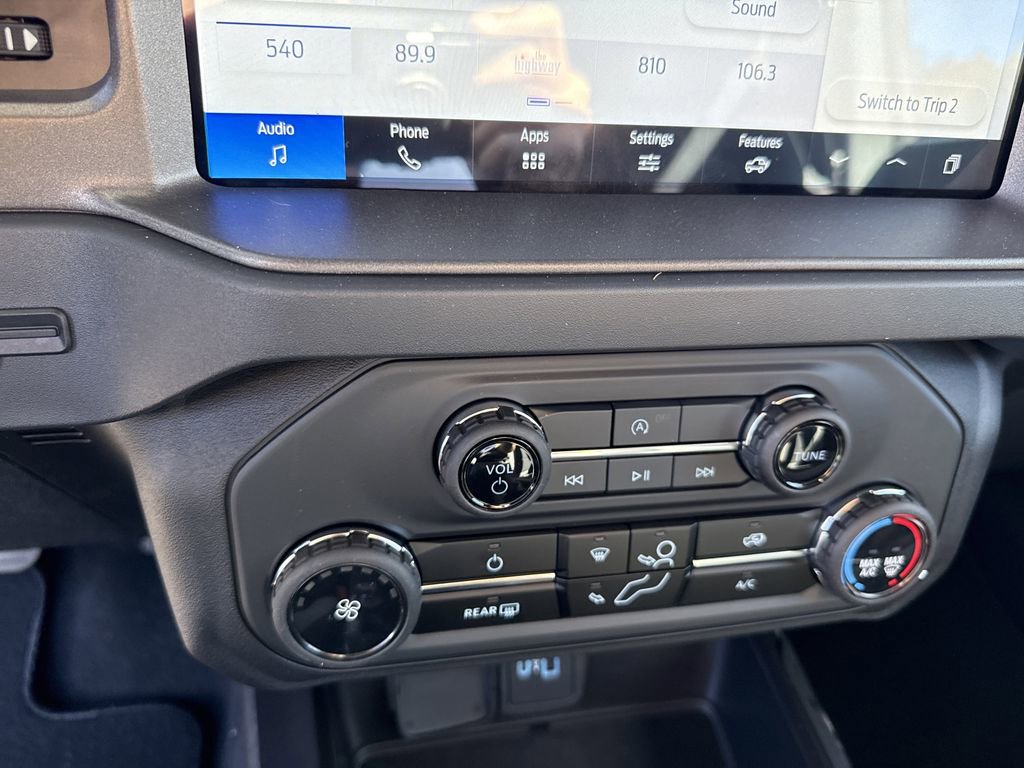 New 2025 Ford Bronco Base image 28