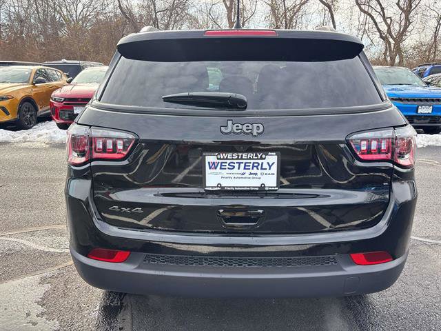 New 2026 Jeep Compass Latitude image 3