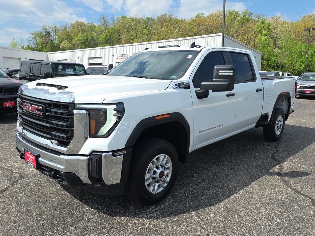 Used 2025 GMC Sierra 2500 Pro AWD/4WD image 4