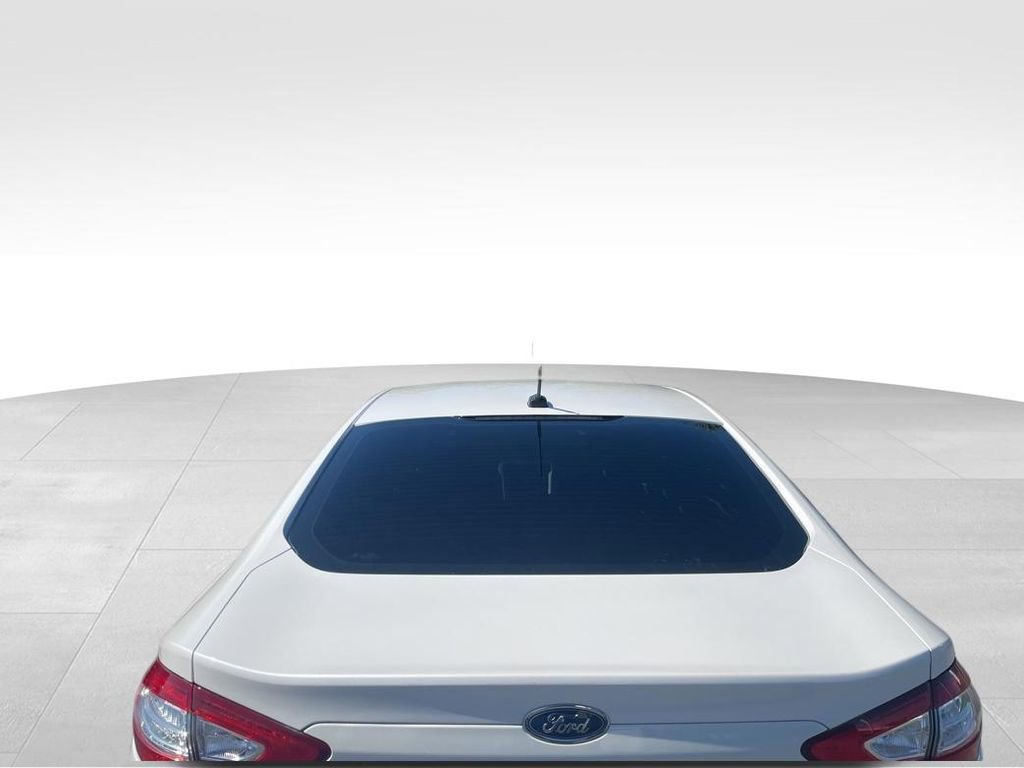 Used 2016 Ford Fusion SE FWD image 7